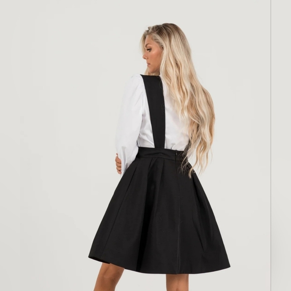 Aleeza Marci Elegant Cream A-Line Skirt With Detachable Straps- Flowy!! - Picture 3 of 11